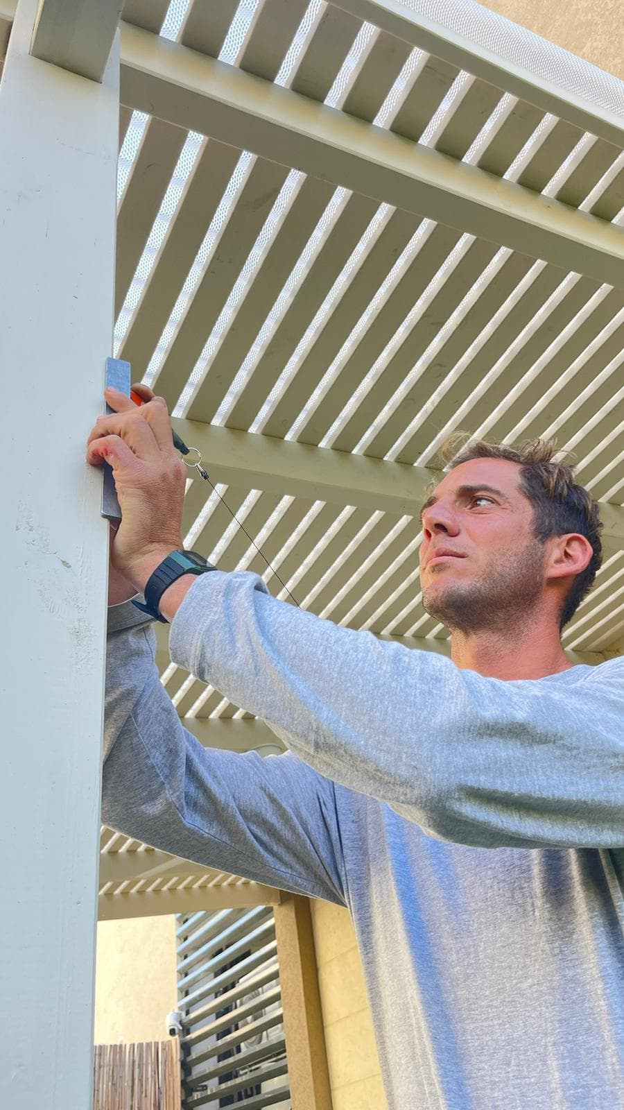 עץ האשל — נגרות חוץ