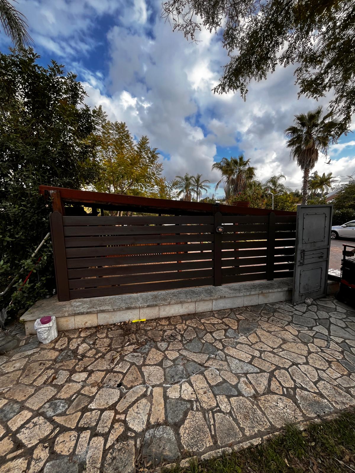 תחזוקת גדר במבוק